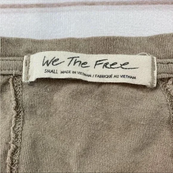 We The Free Womens Beige Long Sleeve V-Neck Tee Oversize Crop Top Small - Picture 4 of 7